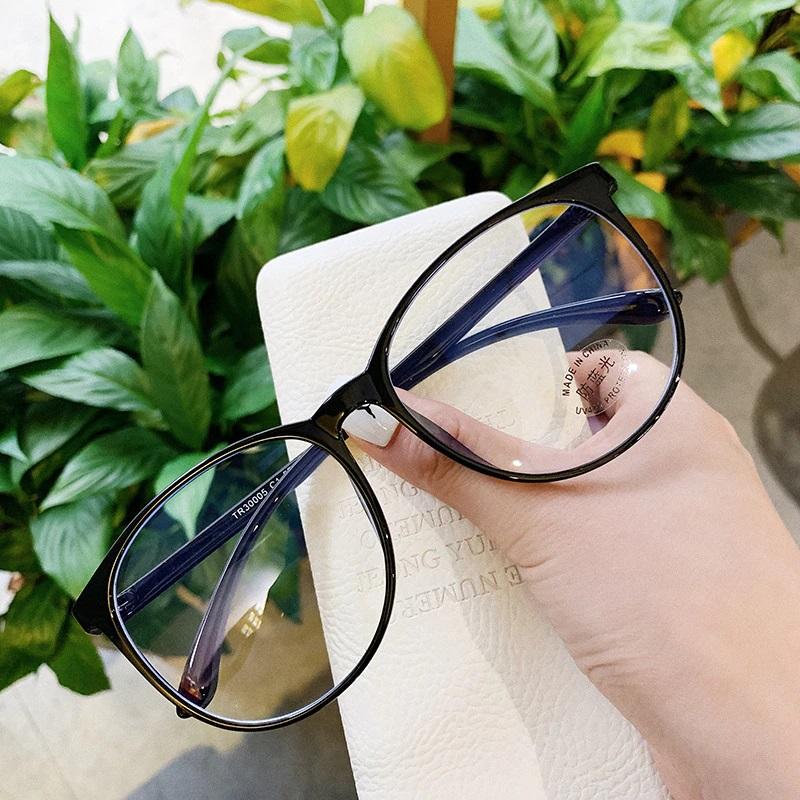 Óculos Descanso Bloqueador de Luz Azul Feminino - Luxury Glass - HSPX Magazine